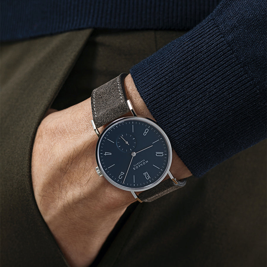 Tangente 38 Midnight Blue (closed case)