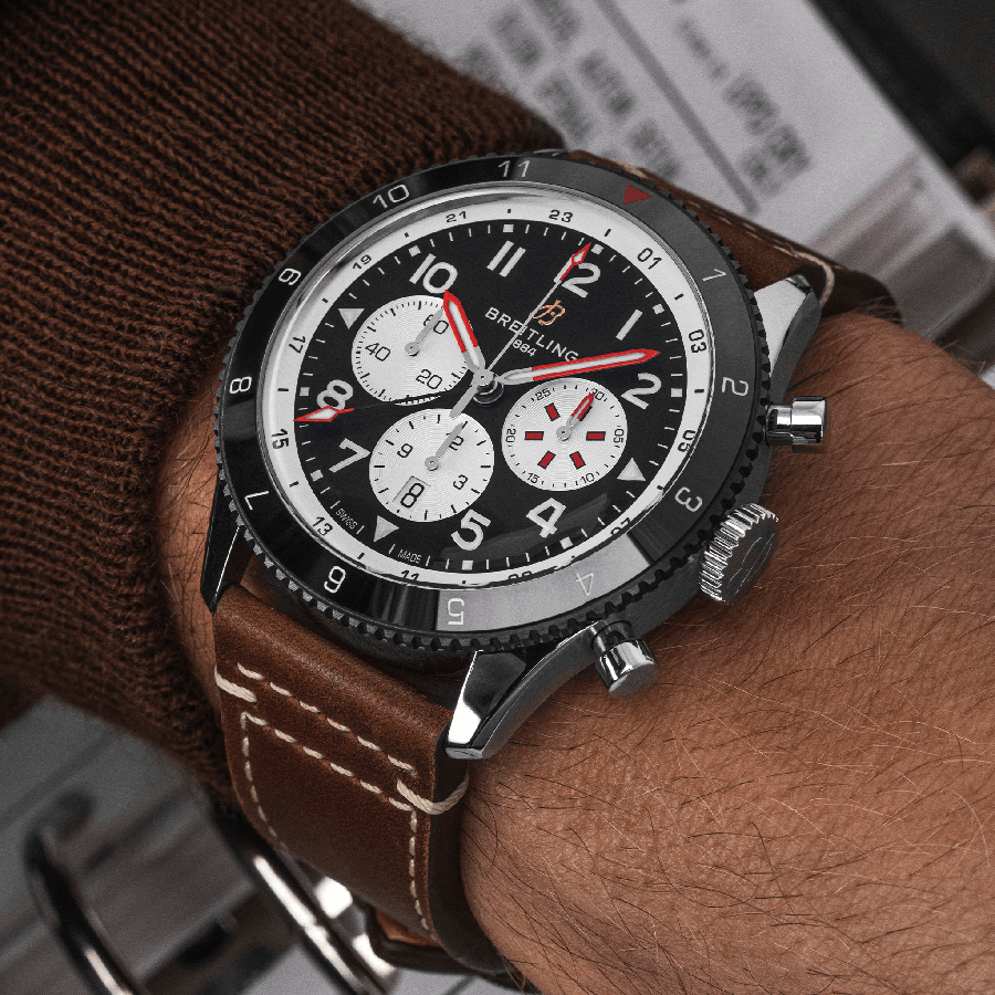 BREITLING Super Avi B04 Chronograph GMT 46 Mosquito