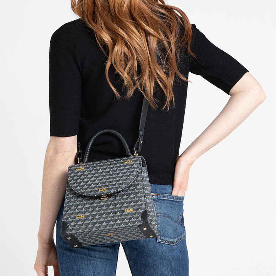 Faurever 23 - Powder Black
