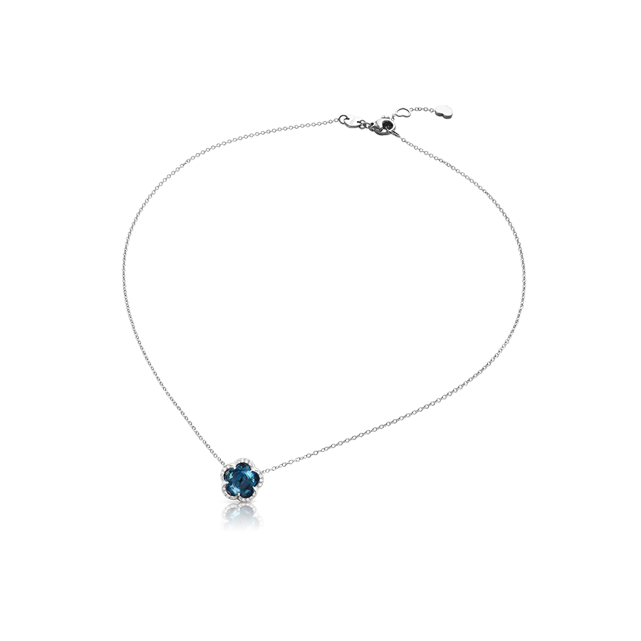 Je T'Aime Necklace White Gold