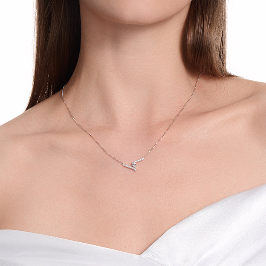 Vela Crossover Pendant 0.47 ct TDW