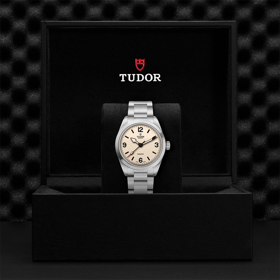 TUDOR Ranger Dune White