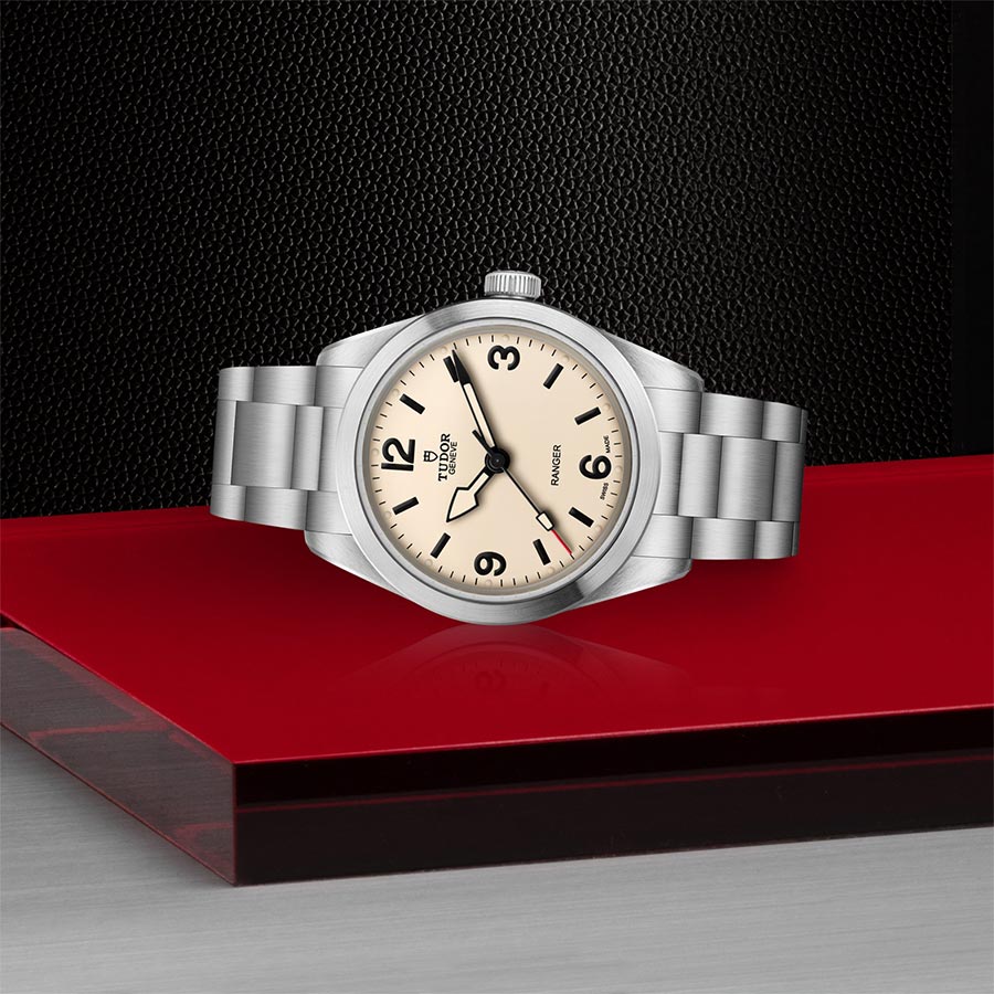 TUDOR Ranger Dune White
